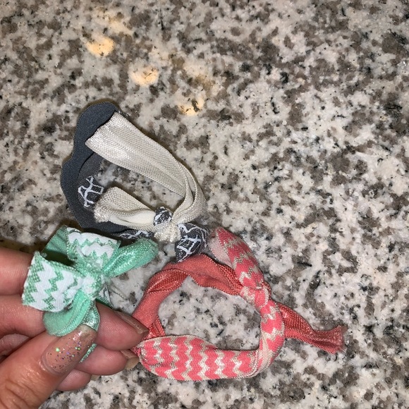 Colorful spiral twisters and bow pony tails - Picture 5 of 5